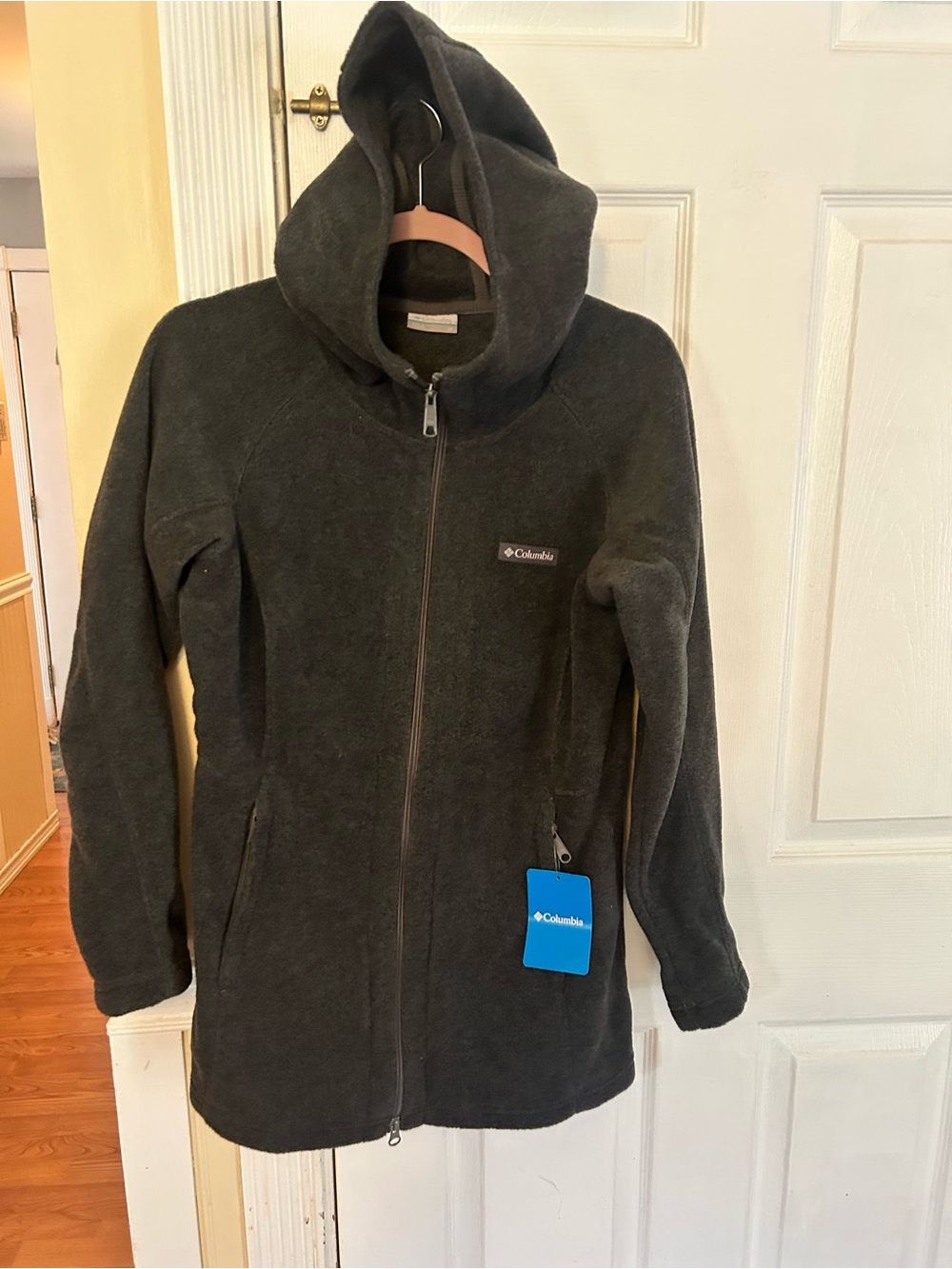 NWT  Columbia Women's Benton Springs II Long Fleece Hoodie in a charcoal heather